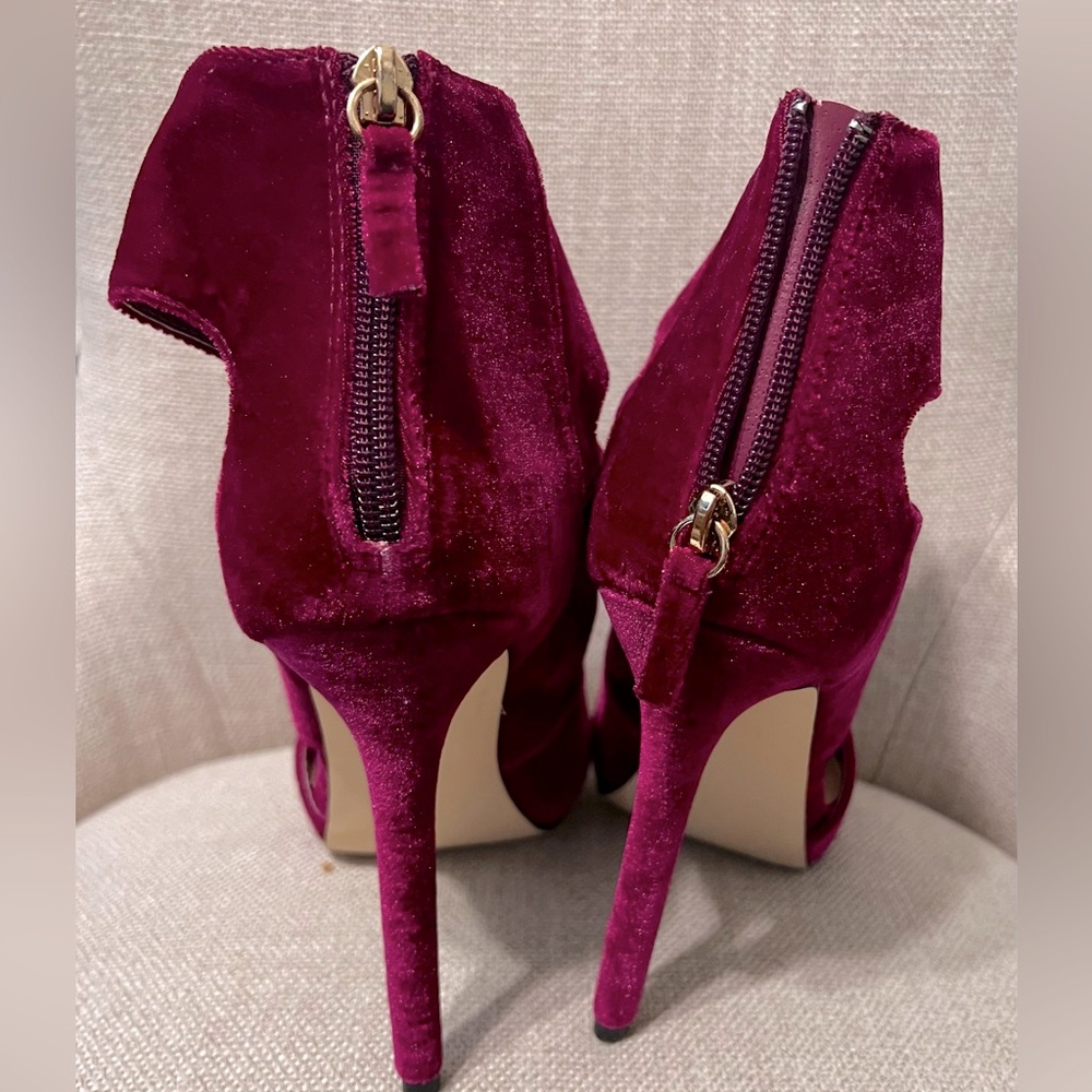 5” Tall Heels - Size 10 View 2